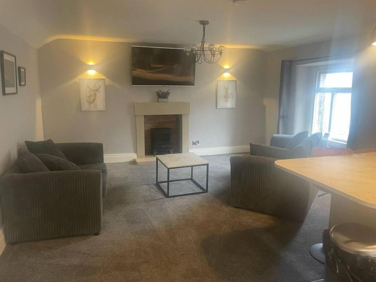 Cosy Apartment Above Village Pub Buxton  Exteriör bild