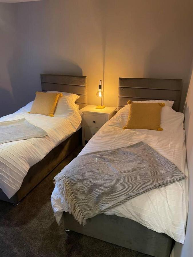 Cosy Apartment Above Village Pub Buxton  Exteriör bild