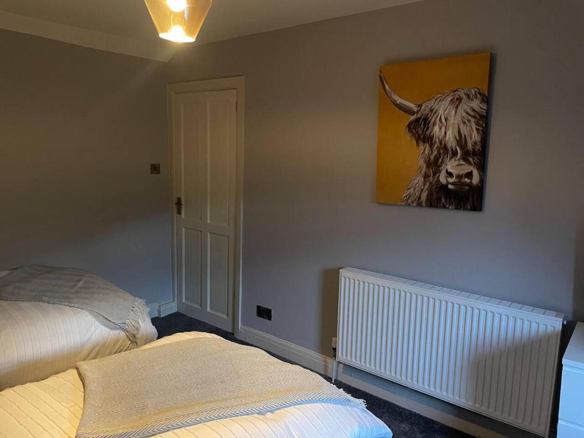 Cosy Apartment Above Village Pub Buxton  Exteriör bild