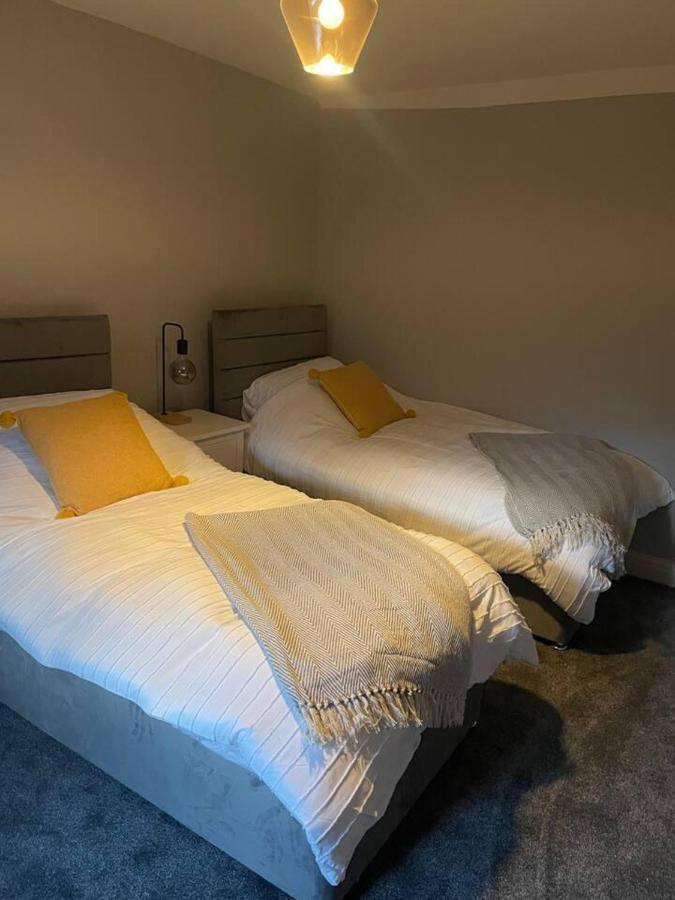 Cosy Apartment Above Village Pub Buxton  Exteriör bild